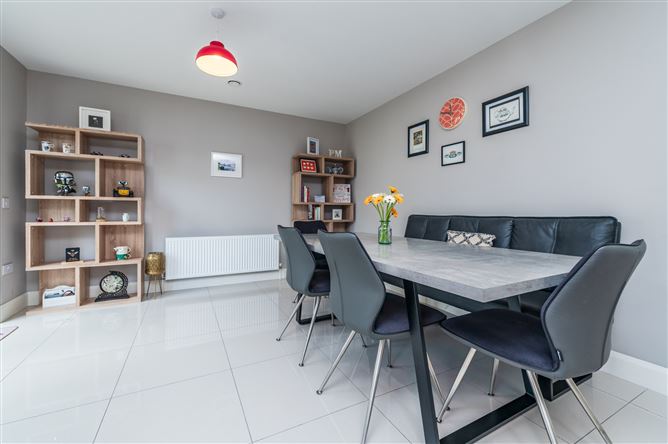 https://photos-a.propertyimages.ie/media/8/9/7/5019798/c63ac39a-a25a-494e-8cef-6790f95ef971_l.jpg