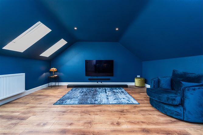 https://photos-a.propertyimages.ie/media/8/9/7/5019798/c63ac39a-a25a-494e-8cef-6790f95ef971_l.jpg