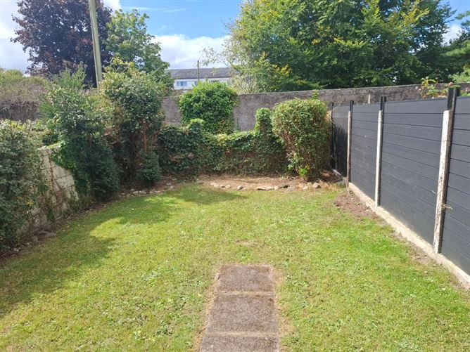 Photo 20 of 22 — 9 The Townhouses, Crab Lane, Ballintemple, Cork