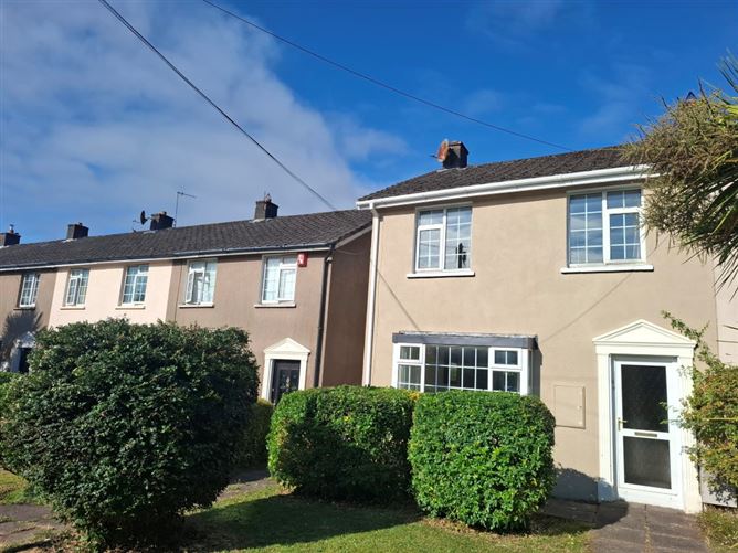 9 The Townhouses, Crab Lane, Ballintemple, Cork