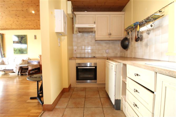 Photo 10 of 28 — Stoneyisland Cottage, Stoneisland, Portumna, Co. Galway