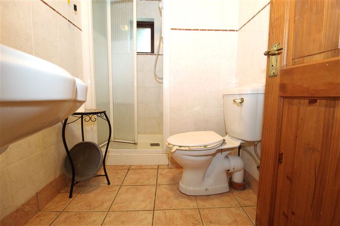 Photo 21 of 28 — Stoneyisland Cottage, Stoneisland, Portumna, Co. Galway
