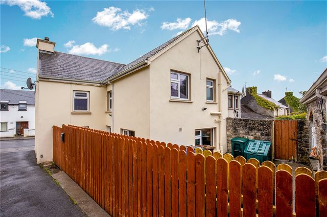 Cross Street, Loughrea, Co. Galway