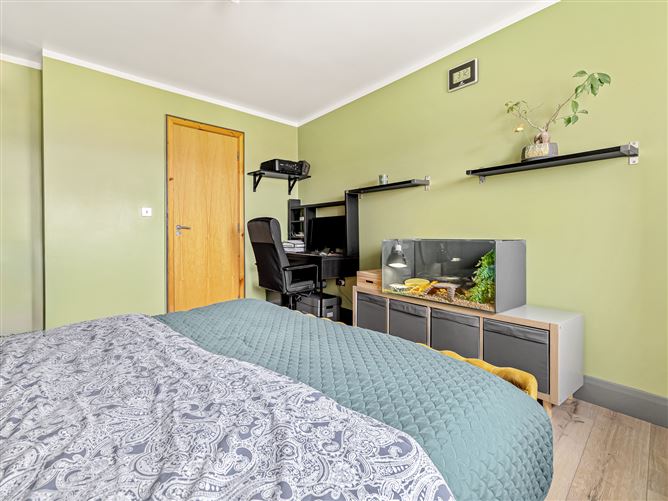 2 Castlegate House, Adamstown, Dublin
