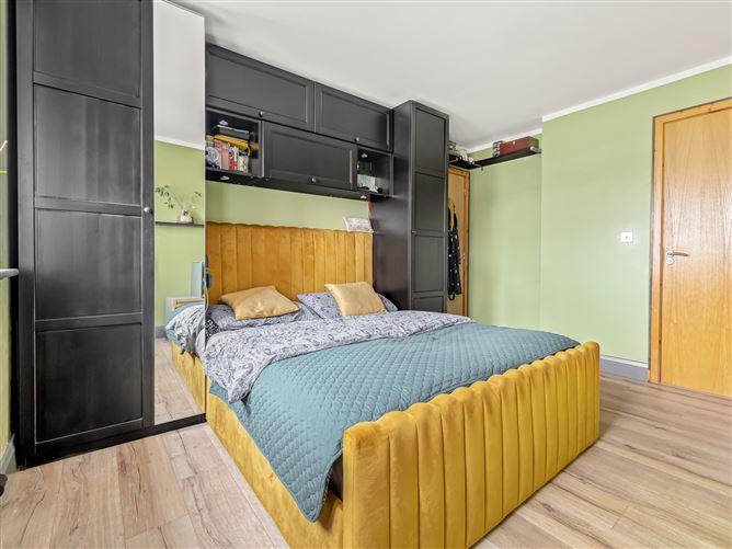 2 Castlegate House, Adamstown, Dublin
