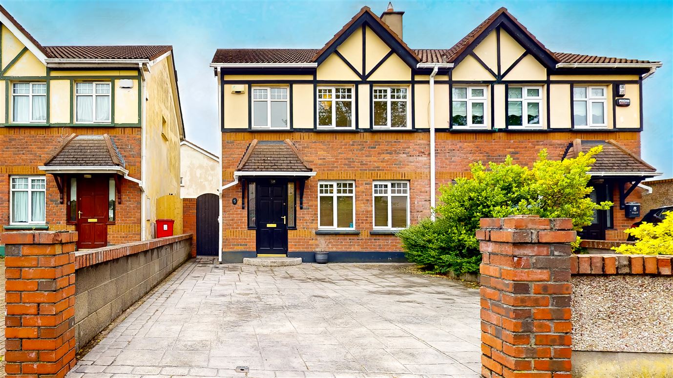 5 Greenwood Drive, Ayrfield, Dublin 13