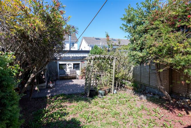 Photo 24 of 29 — 31 Donaghmede Road, Donaghmede, Dublin 13