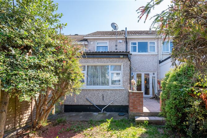 Photo 23 of 29 — 31 Donaghmede Road, Donaghmede, Dublin 13