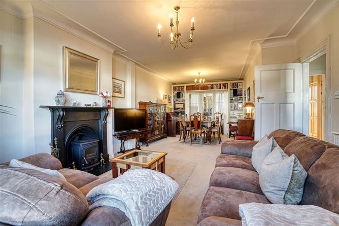 6 Chestnut Road, Mount Merrion, County Dublin