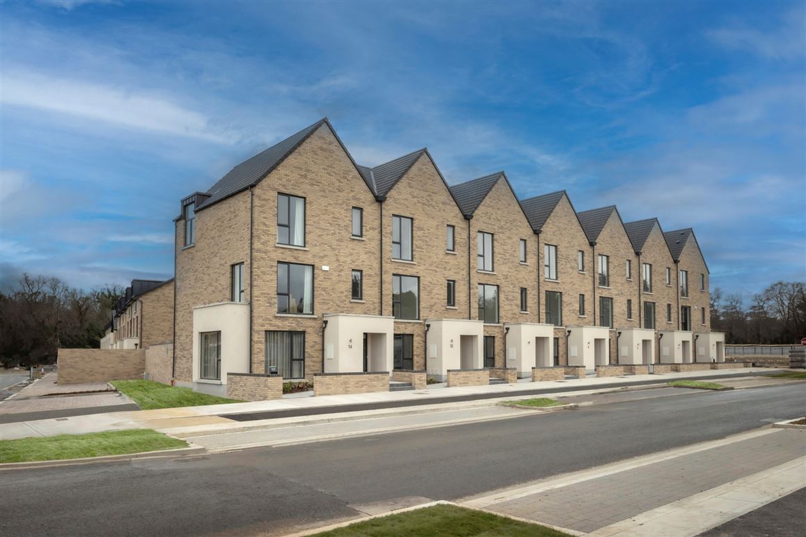 4 Bedroom Glen Style Show House, 14 Woodbrook Avenue, Shankill, Co. Dublin