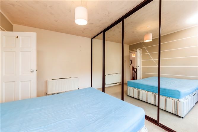 31 SHANOWEN DRIVE, Santry, Dublin 9
