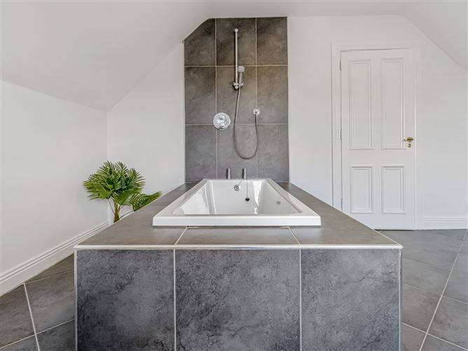 The Hawthorns, Mooretown, Hacklow, Kilcullen, Kildare