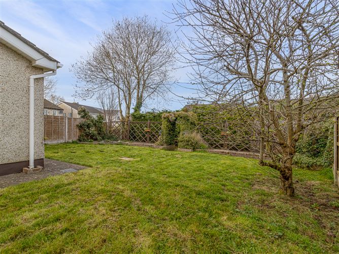 6 The Crescent, College Farm, Newbridge, Kildare