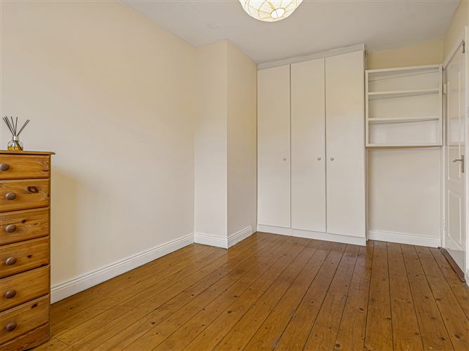 6 The Crescent, College Farm, Newbridge, Kildare