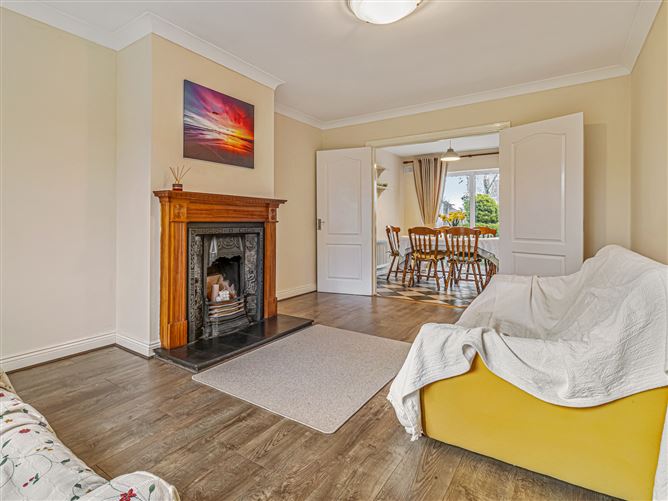 6 The Crescent, College Farm, Newbridge, Kildare