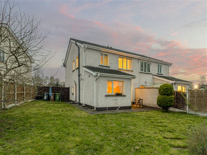 6 The Crescent, College Farm, Newbridge, Kildare