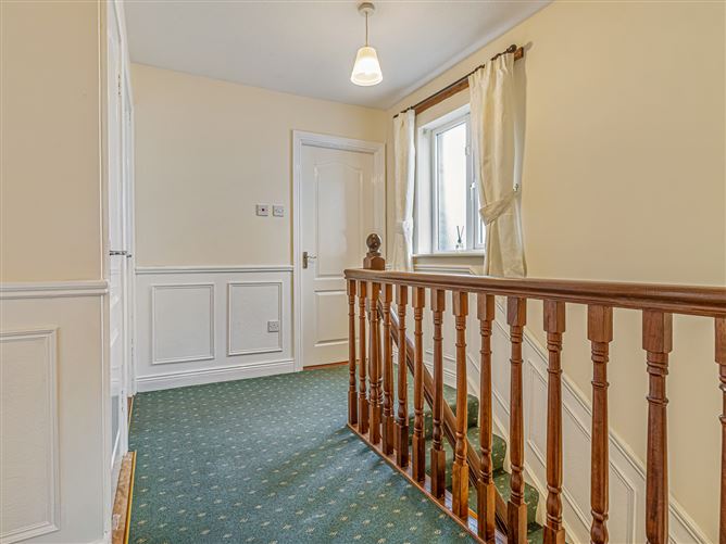 6 The Crescent, College Farm, Newbridge, Kildare
