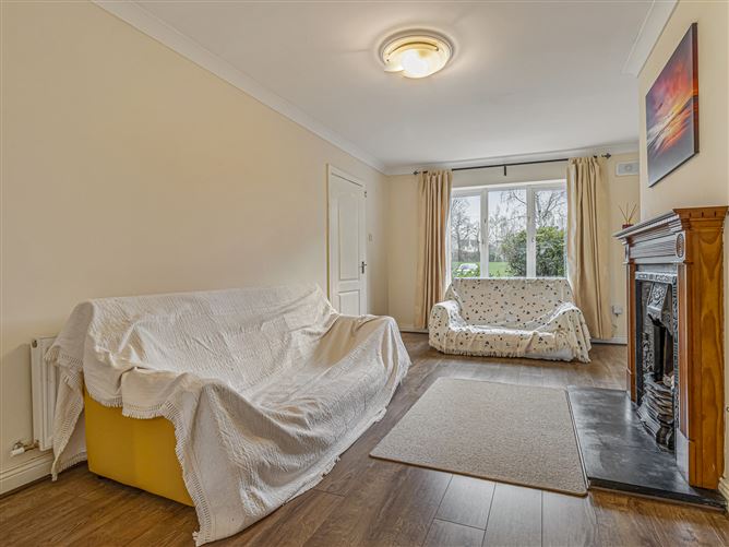 6 The Crescent, College Farm, Newbridge, Kildare