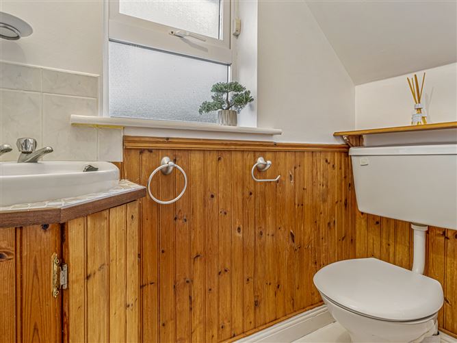 6 The Crescent, College Farm, Newbridge, Kildare
