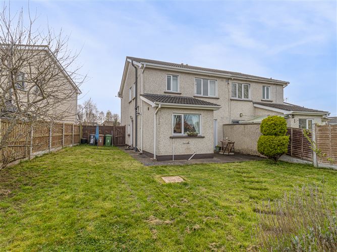 6 The Crescent, College Farm, Newbridge, Kildare