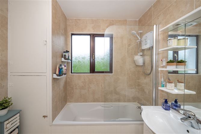 67 Rosewood, Ballincollig, Cork