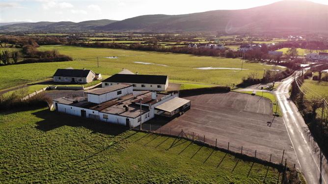 Glenview Lounge, Poultar, Ardfinnan, Tipperary