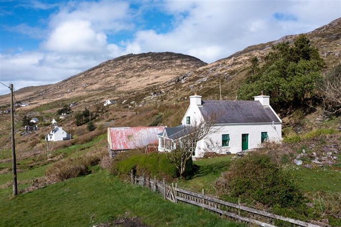 Scariff Cottage, Coomatloukane, Caherdaniel, Kerry
