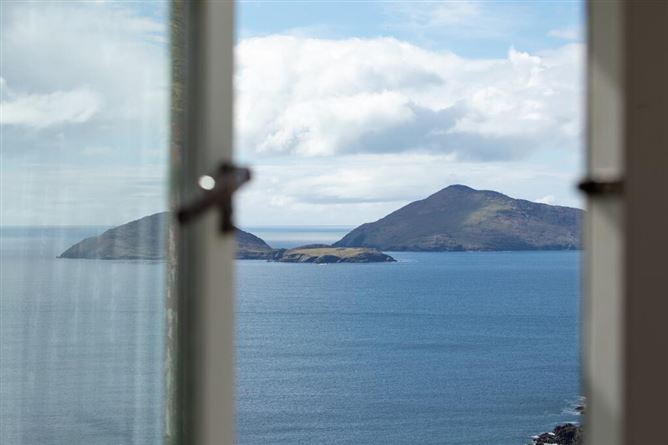 Scariff Cottage, Coomatloukane, Caherdaniel, Kerry