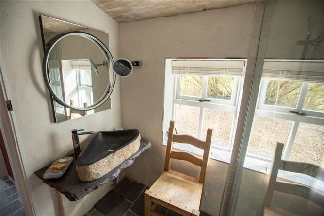 Scariff Cottage, Coomatloukane, Caherdaniel, Kerry
