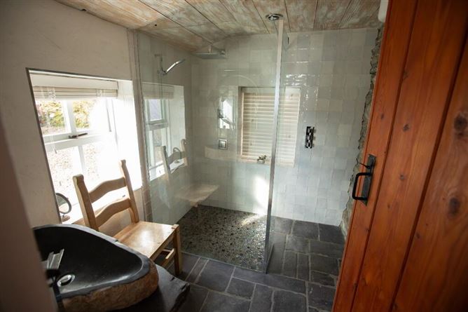 Scariff Cottage, Coomatloukane, Caherdaniel, Kerry