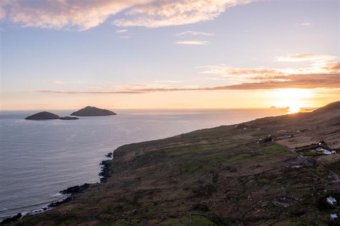 Scariff Cottage, Coomatloukane, Caherdaniel, Kerry