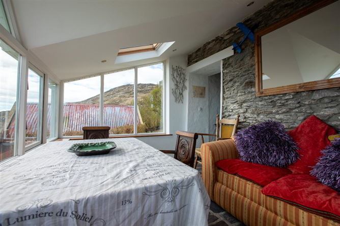 Scariff Cottage, Coomatloukane, Caherdaniel, Kerry