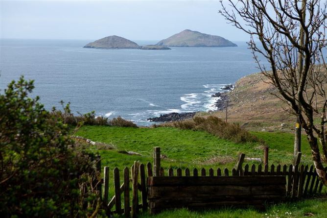 Scariff Cottage, Coomatloukane, Caherdaniel, Kerry