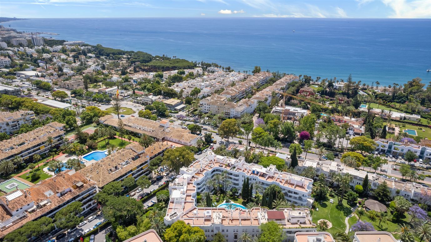 Spain, Marbella, Marbella Golden Mile - COSTA-01069P