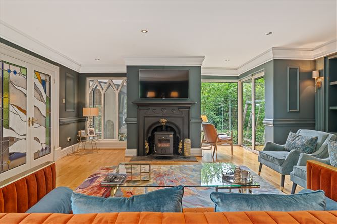 https://photos-a.propertyimages.ie/media/8/9/9/5007998/d7b1b5f3-b87e-46f2-b596-0eb3abe3b3df_l.jpg