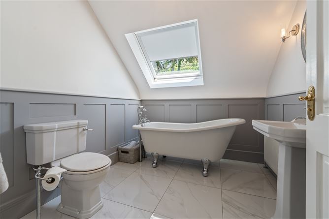 https://photos-a.propertyimages.ie/media/8/9/9/5007998/d7b1b5f3-b87e-46f2-b596-0eb3abe3b3df_l.jpg