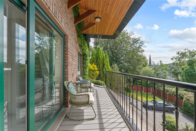 https://photos-a.propertyimages.ie/media/8/9/9/5007998/d7b1b5f3-b87e-46f2-b596-0eb3abe3b3df_l.jpg