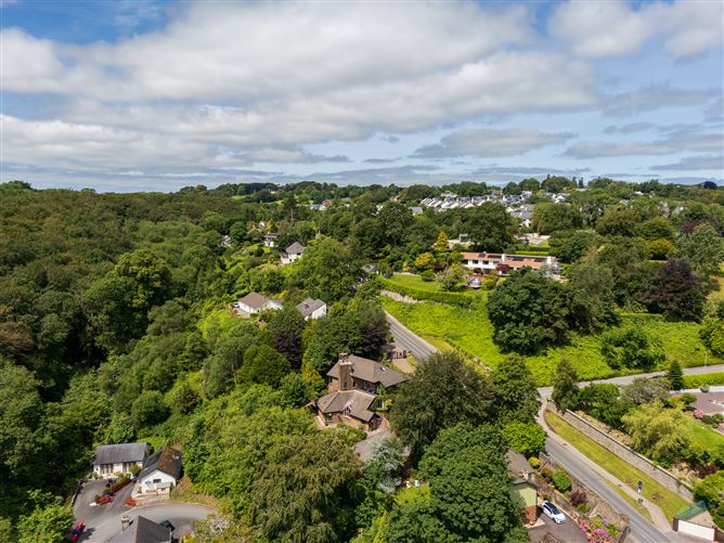 https://photos-a.propertyimages.ie/media/8/9/9/5007998/d7b1b5f3-b87e-46f2-b596-0eb3abe3b3df_l.jpg