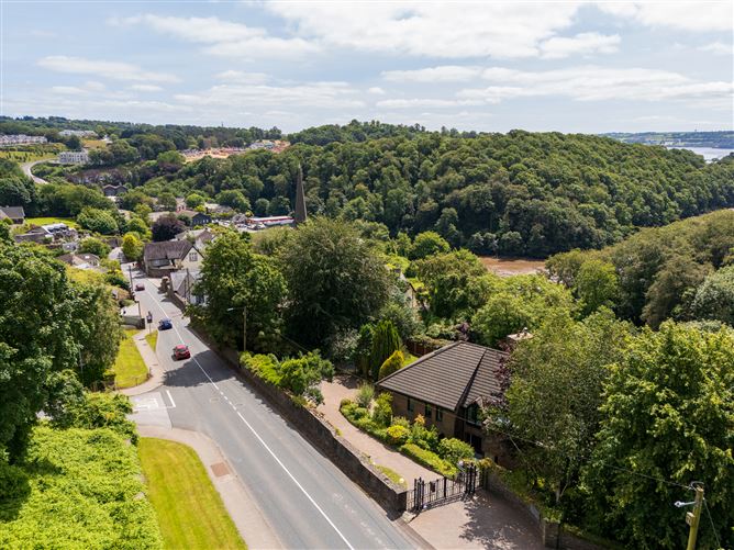 https://photos-a.propertyimages.ie/media/8/9/9/5007998/d7b1b5f3-b87e-46f2-b596-0eb3abe3b3df_l.jpg