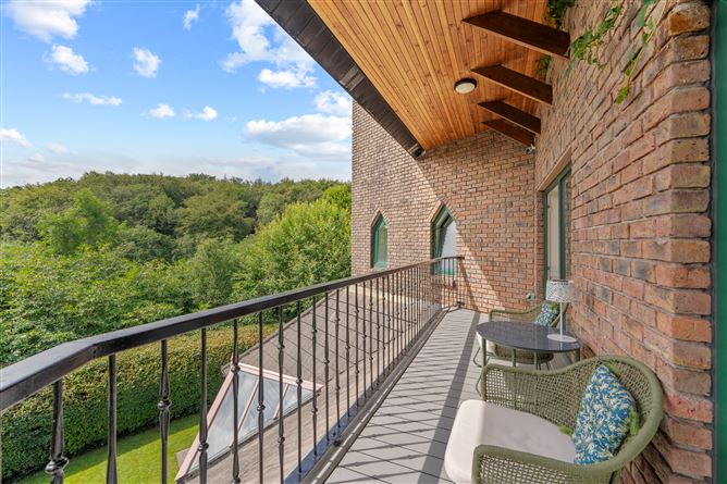 https://photos-a.propertyimages.ie/media/8/9/9/5007998/d7b1b5f3-b87e-46f2-b596-0eb3abe3b3df_l.jpg