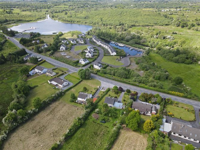 Carrick Road, Drumshanbo, Co. Leitrim