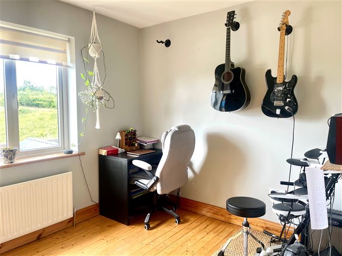 35 Bramble Lane, Limerick Road, Ennis, Clare