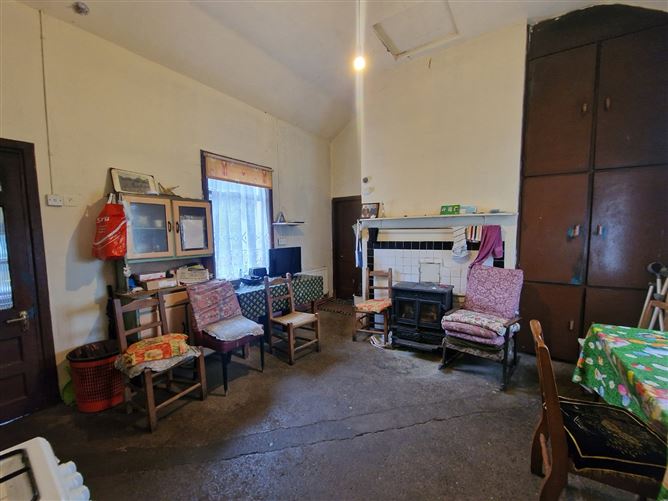 Cragmoher, Corofin, Co. Clare DNG O'Sullivan Hurley 4730009