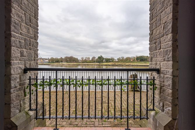 Apartment 18, Jim Nolan Suites, Adelphi Wharf Suites, Waterford City, Waterford