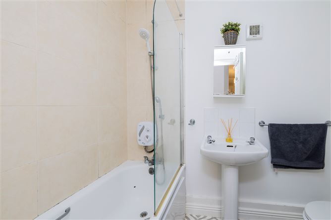 Apt 5 Clipper Court, North City Centre, Dublin 7