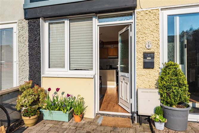 https://photos-a.propertyimages.ie/media/9/0/0/4917009/7a0dafc7-7ab6-4d5a-ae63-547298591a10_l.jpg