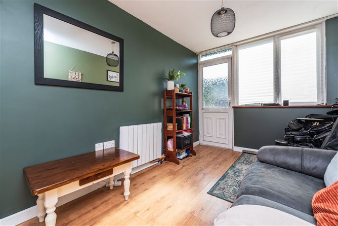 https://photos-a.propertyimages.ie/media/9/0/0/4917009/7a0dafc7-7ab6-4d5a-ae63-547298591a10_l.jpg