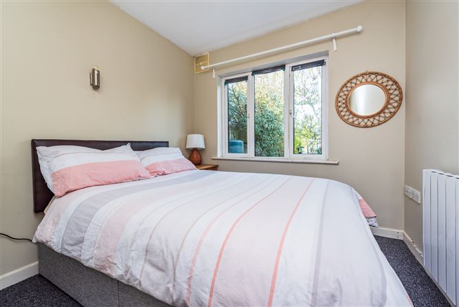 https://photos-a.propertyimages.ie/media/9/0/0/4917009/7a0dafc7-7ab6-4d5a-ae63-547298591a10_l.jpg