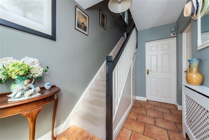 https://photos-a.propertyimages.ie/media/9/0/0/4917009/7a0dafc7-7ab6-4d5a-ae63-547298591a10_l.jpg