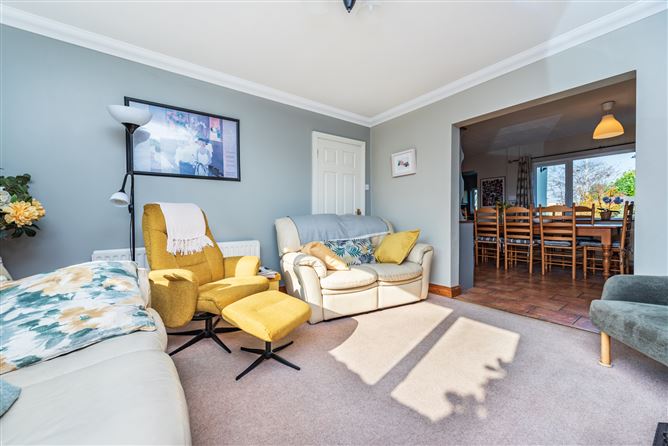https://photos-a.propertyimages.ie/media/9/0/0/4917009/7a0dafc7-7ab6-4d5a-ae63-547298591a10_l.jpg